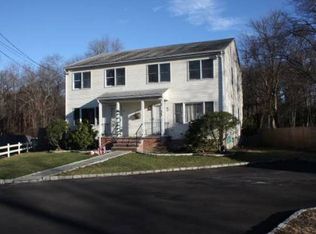 7 Capalbo Pl #B, Cos Cob, CT 06807