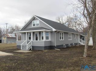 50 1st Ave N, Woodstock, MN 56186