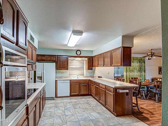 5th image of 4242 E Catalina Ave