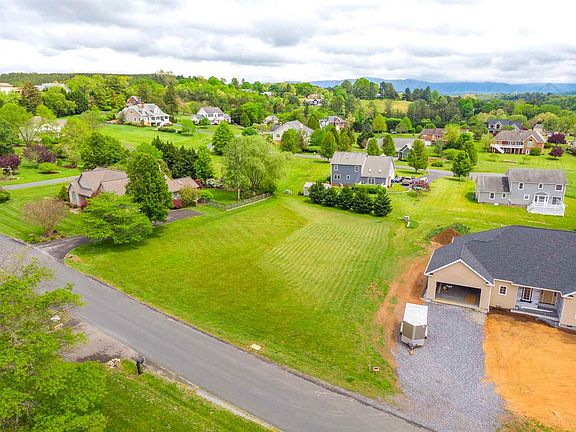 3rd image of 40A High Meadow Dr