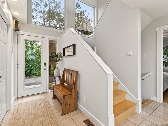 3rd image of 19 Crescent Rd