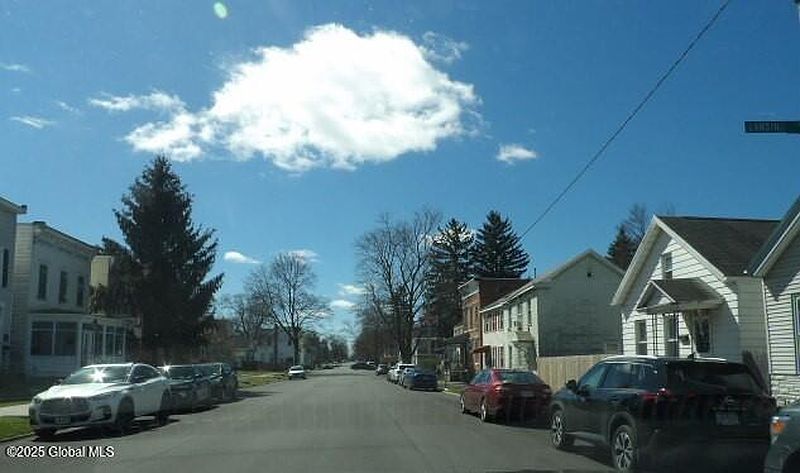 3rd image of 668 6th Avenue