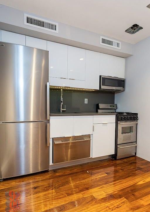 1st image of 232 Elizabeth St APT 3B