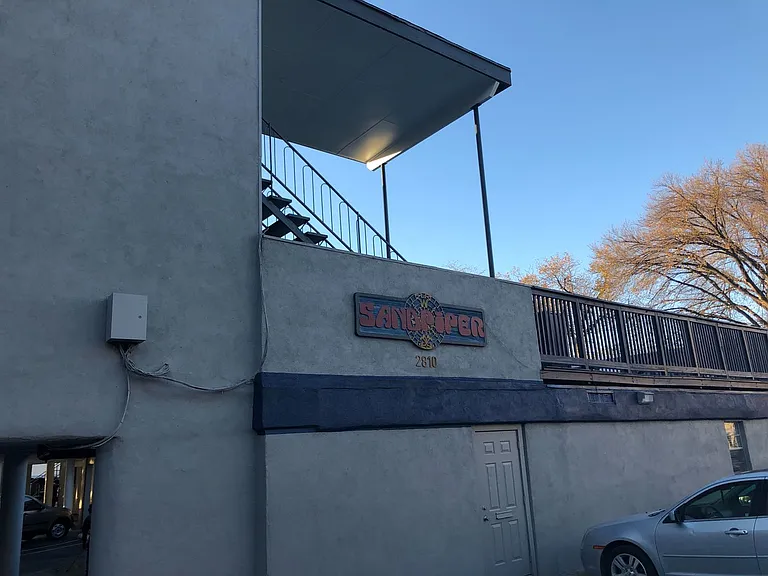 Sandpiper Apartments — Photo 16