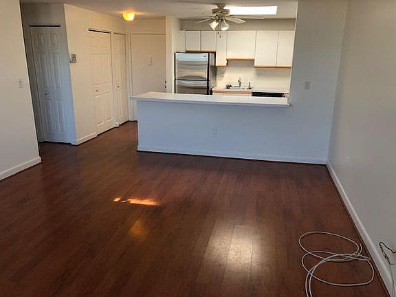 5th image of 11 Church St Unit 706
