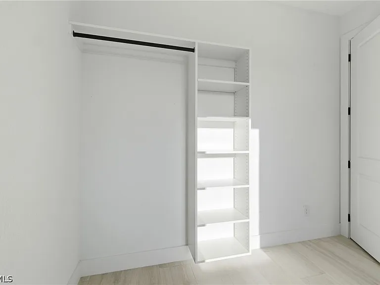 3629 SW Santa Barbara Pl — Photo 10