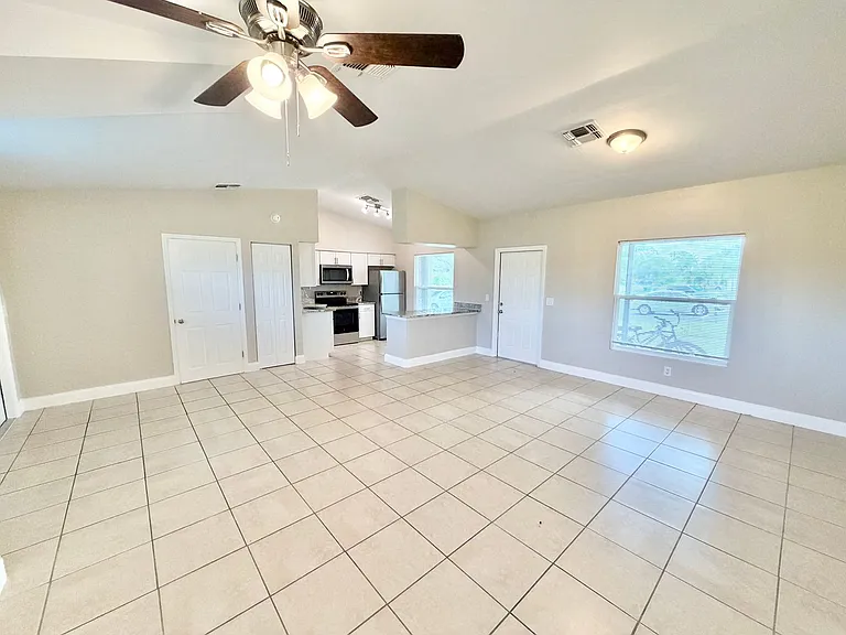 Avalon Apartments — Photo 5