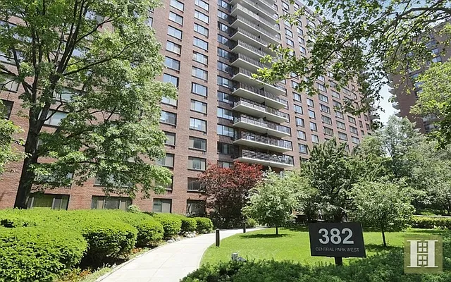 Sold by Halstead Real Estate | media 32