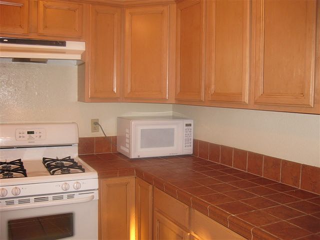 1st image of 972 Marlin Dr
