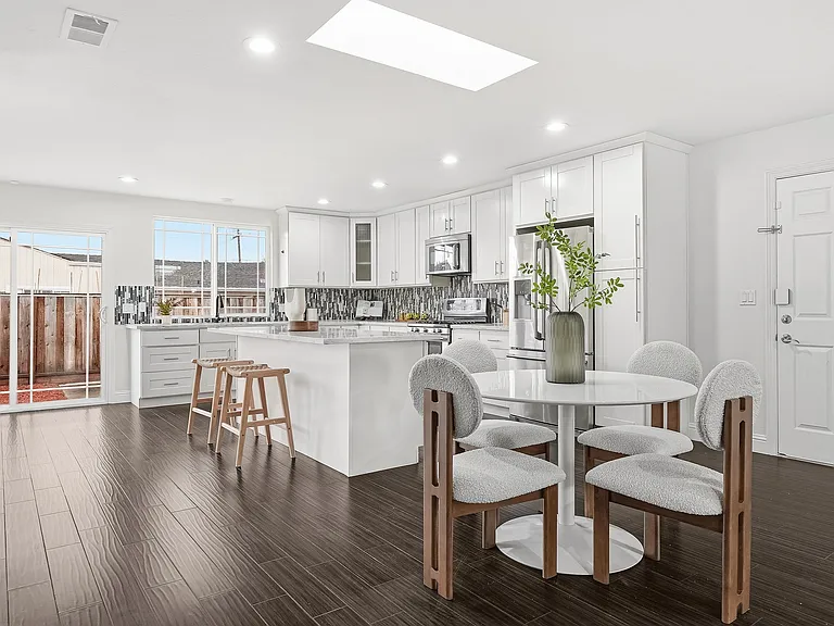 36045 Haley St — Photo 10
