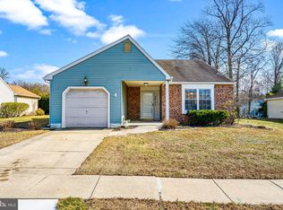 4 Lakebridge Dr, Deptford, NJ 08096