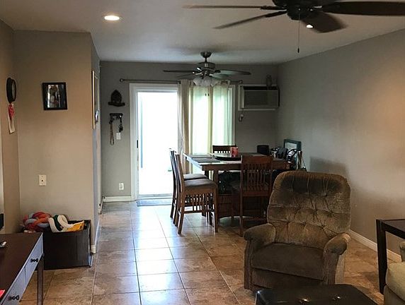 2nd image of 11065 Irwin Dr