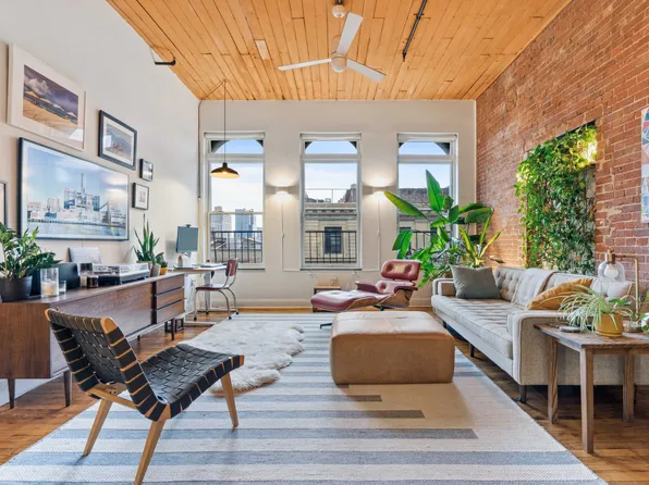 138 Broadway image 1 of 6