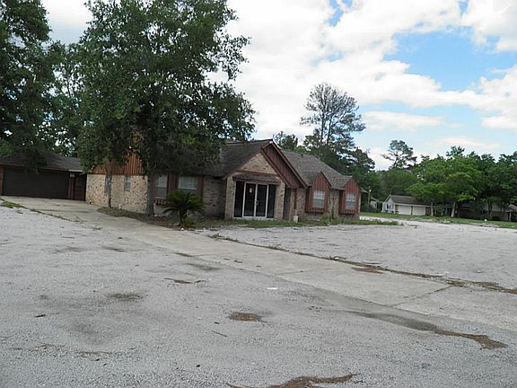 2nd image of 10660 Woodedge Dr