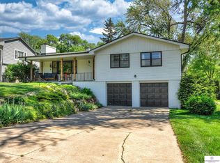 8757 Dorcas St, Omaha, NE 68124