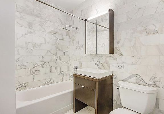 4th image of 99 John St APT 601
