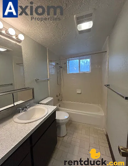 674 W Cedar — Photo 24