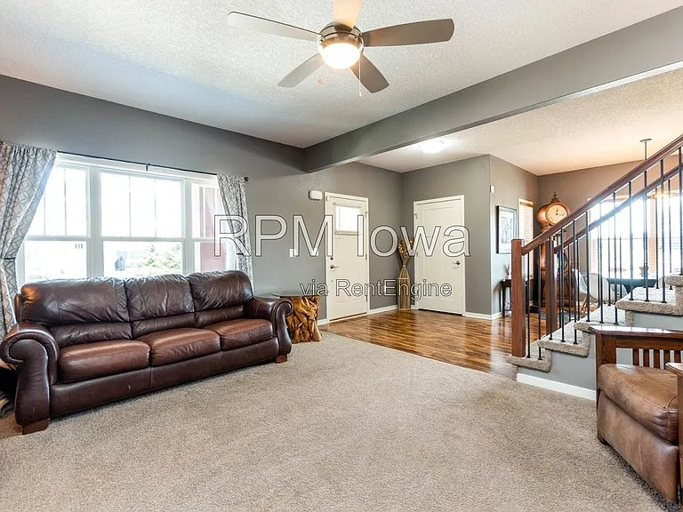 1651 SW Arlan Dr — Photo 4