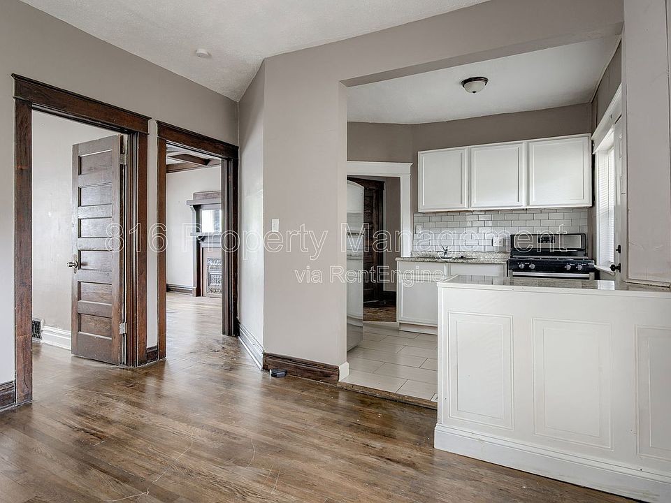 1st image of 3233 Charlotte St #2S