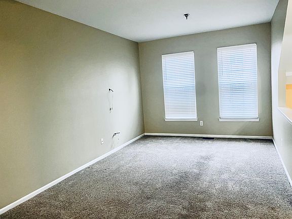4th image of 25439 Saint James