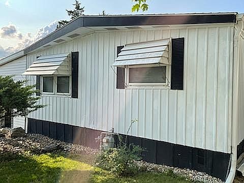 Kitchen & dining room windows