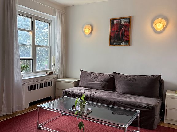 3rd image of 38 Schermerhorn St APT 8