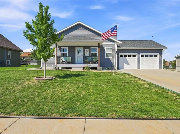 719 Zenith St, Belle Fourche, SD 57717