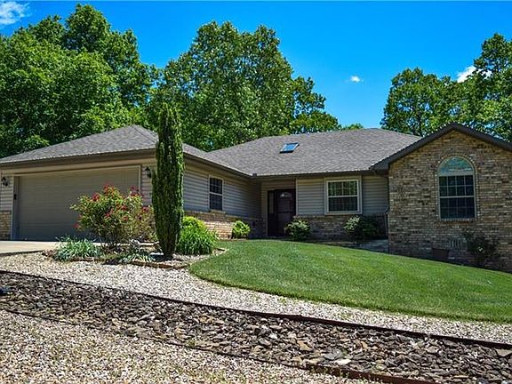 2nd image of 7 Baltasound Ln