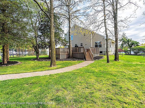 2nd image of 4 Mills Ln