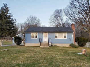 28 Vinegar Hill Rd, Pine Bush, NY 12566