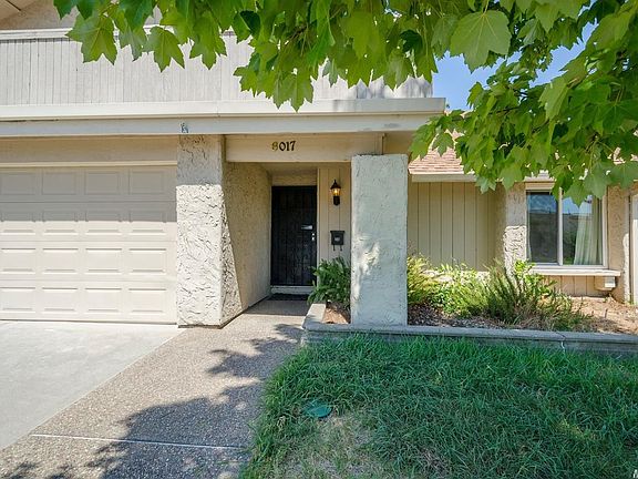 3rd image of 8017 Stone Canyon Cir