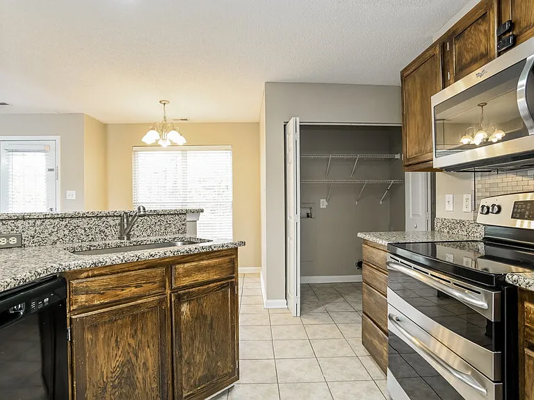 14133 Southbridge Forest Dr — Photo 9