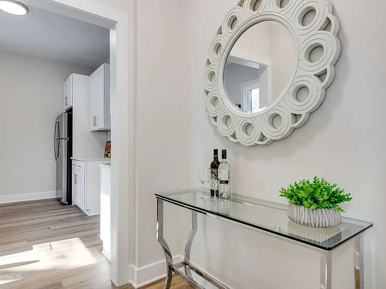 1122 Sherman Ave #2 — Photo 4