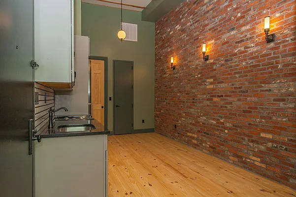 Rented by Nooklyn NYC LLC | media 63