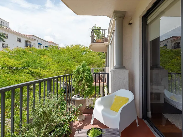 1650 Galiano St #Townhouse 14 — Photo 21