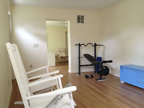 5th image of 1205 50th Ave N