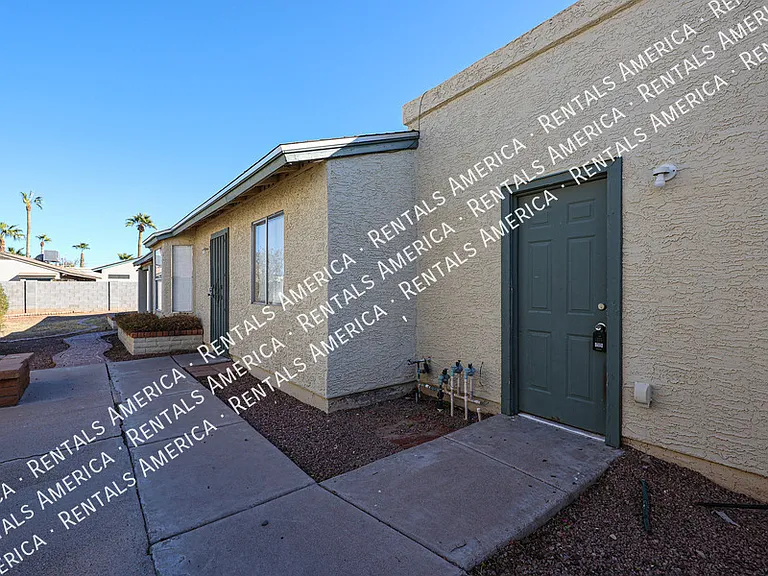 630 E Jensen St #128 — Photo 29