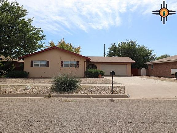 2nd image of 305 La Salle Dr