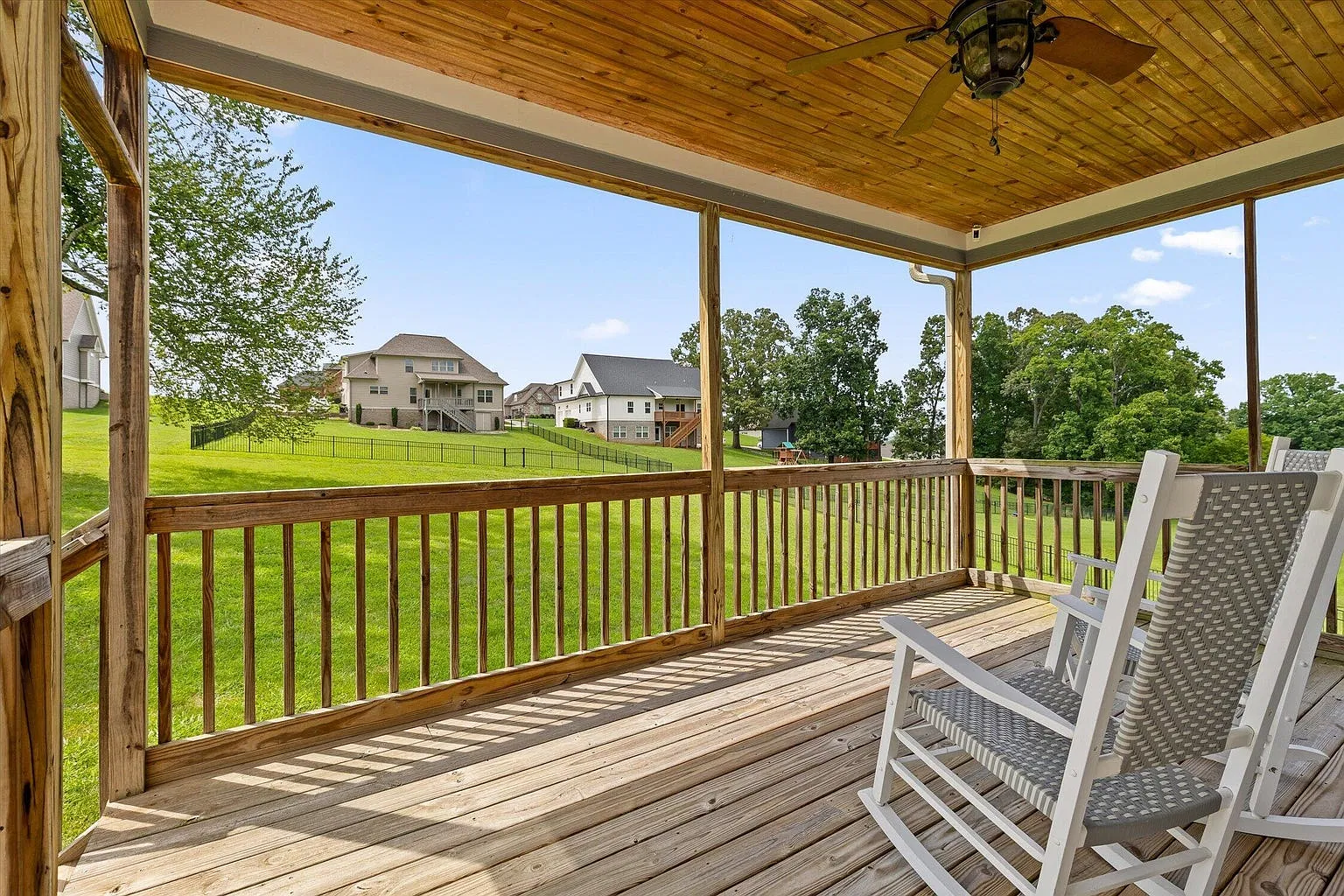 4 bed, 2353 sqft, $3,300 — Photo 3