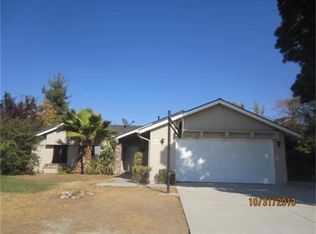 100 Newberg St, Bakersfield, CA 93314
