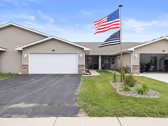 3rd image of 611 Danielson Ct