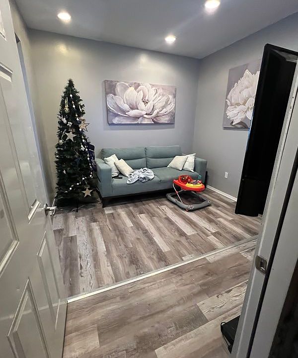 1st image of 7307 Sycamore Ave #1
