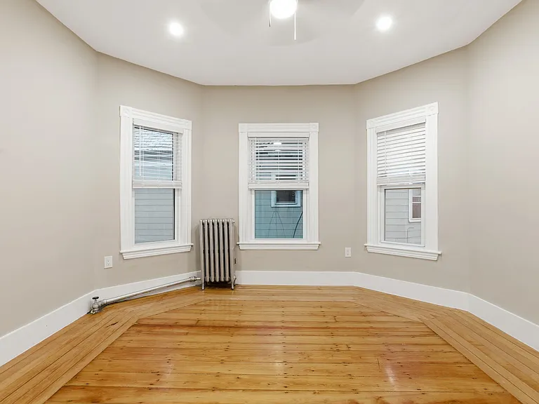 43 Lonsdale St #2 — Photo 10