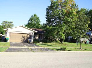 1016 Brantwood Ave, Elk Grove Village, IL 60007