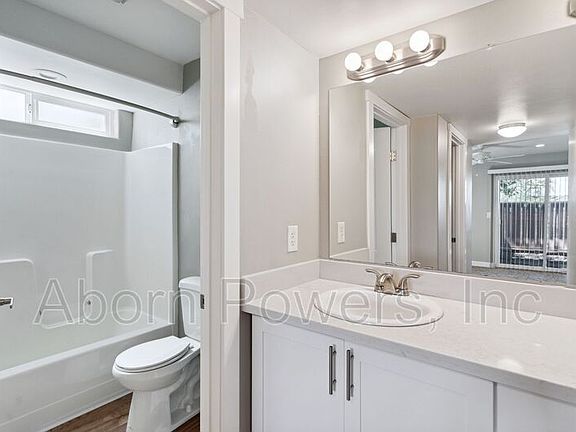 2nd image of 2537 Greenwood Ln APT A3