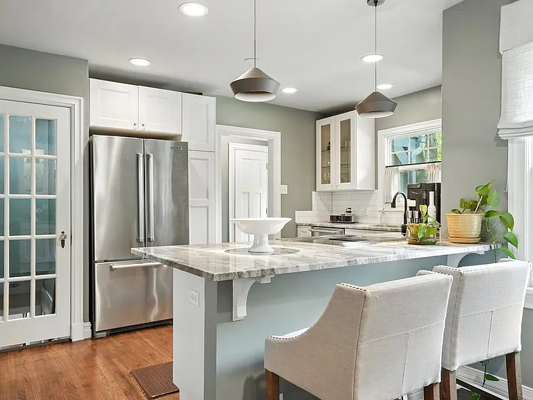 Eat-in bright kitchen with nook
