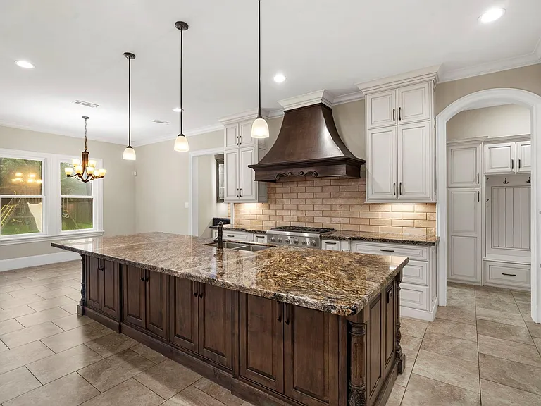 6806 Heron Dr — Photo 15