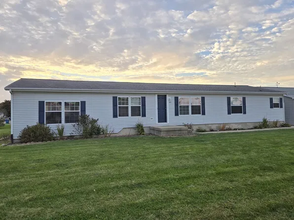 1001 N Michael St, Thomasboro, IL 61878