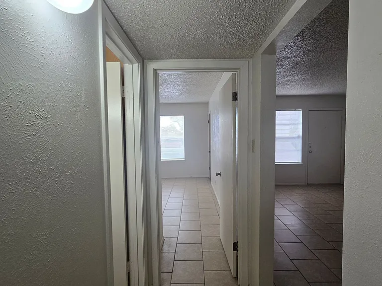 1309 Quail Cir #B — Photo 9