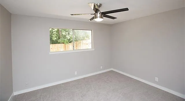 304 S Burnet St — Photo 11